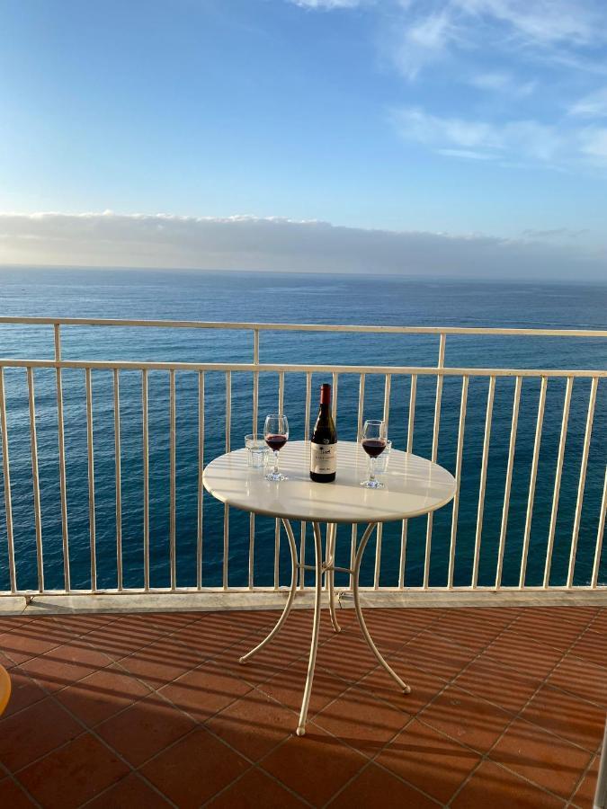Isola Bella Sea-View Apartment Тропеа Екстер'єр фото