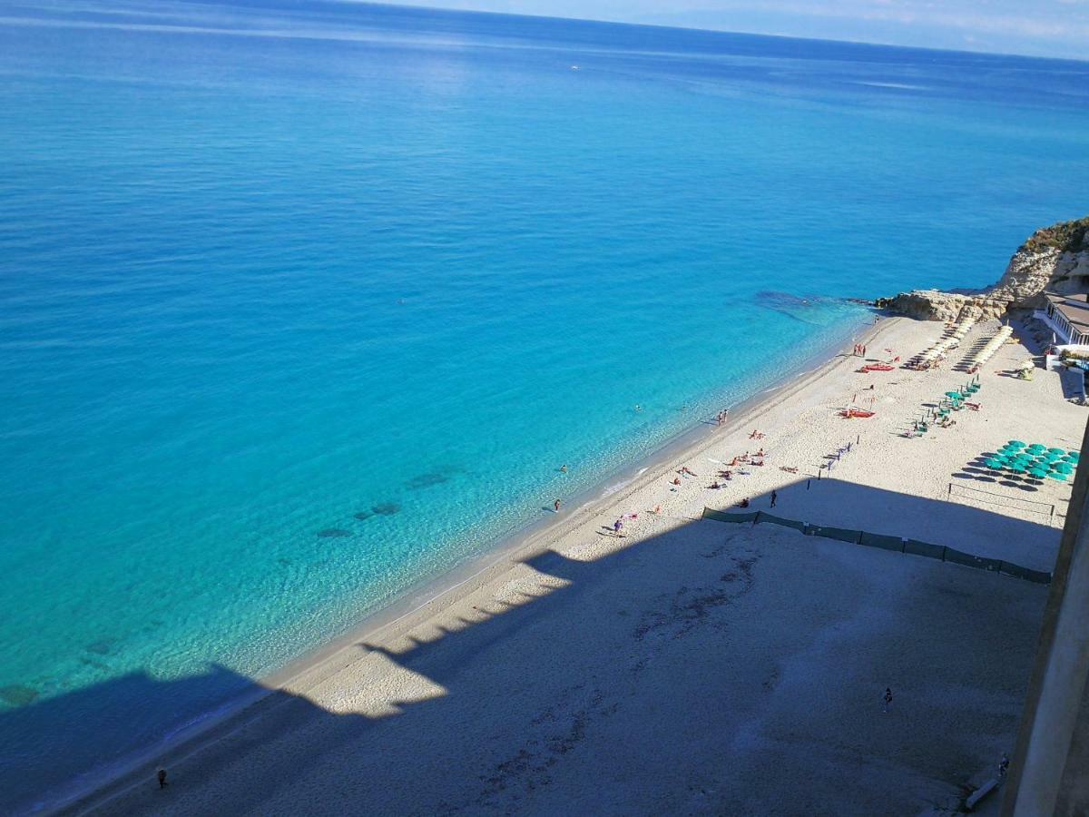 Isola Bella Sea-View Apartment Тропеа Екстер'єр фото