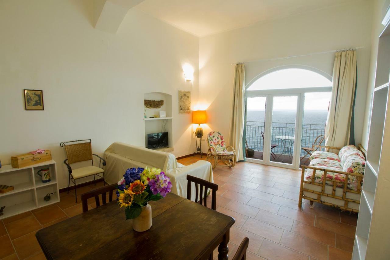Isola Bella Sea-View Apartment Тропеа Екстер'єр фото